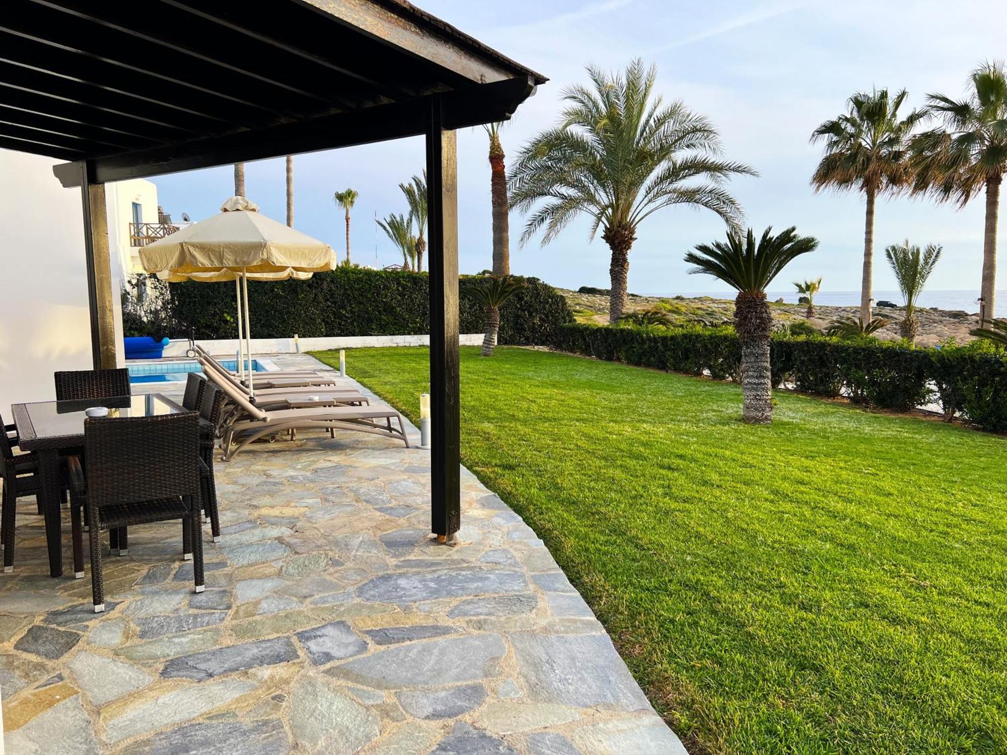 Platzia Beach Villas Pafos Exterior foto