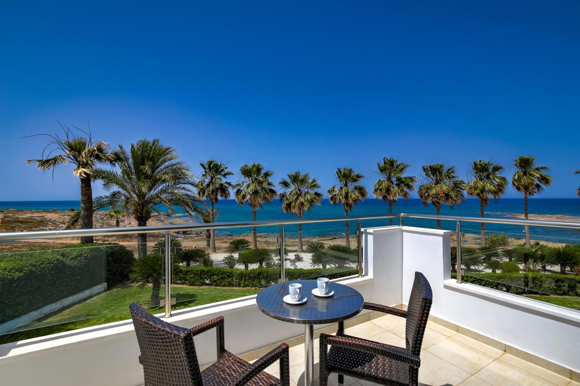 Platzia Beach Villas Pafos Exterior foto