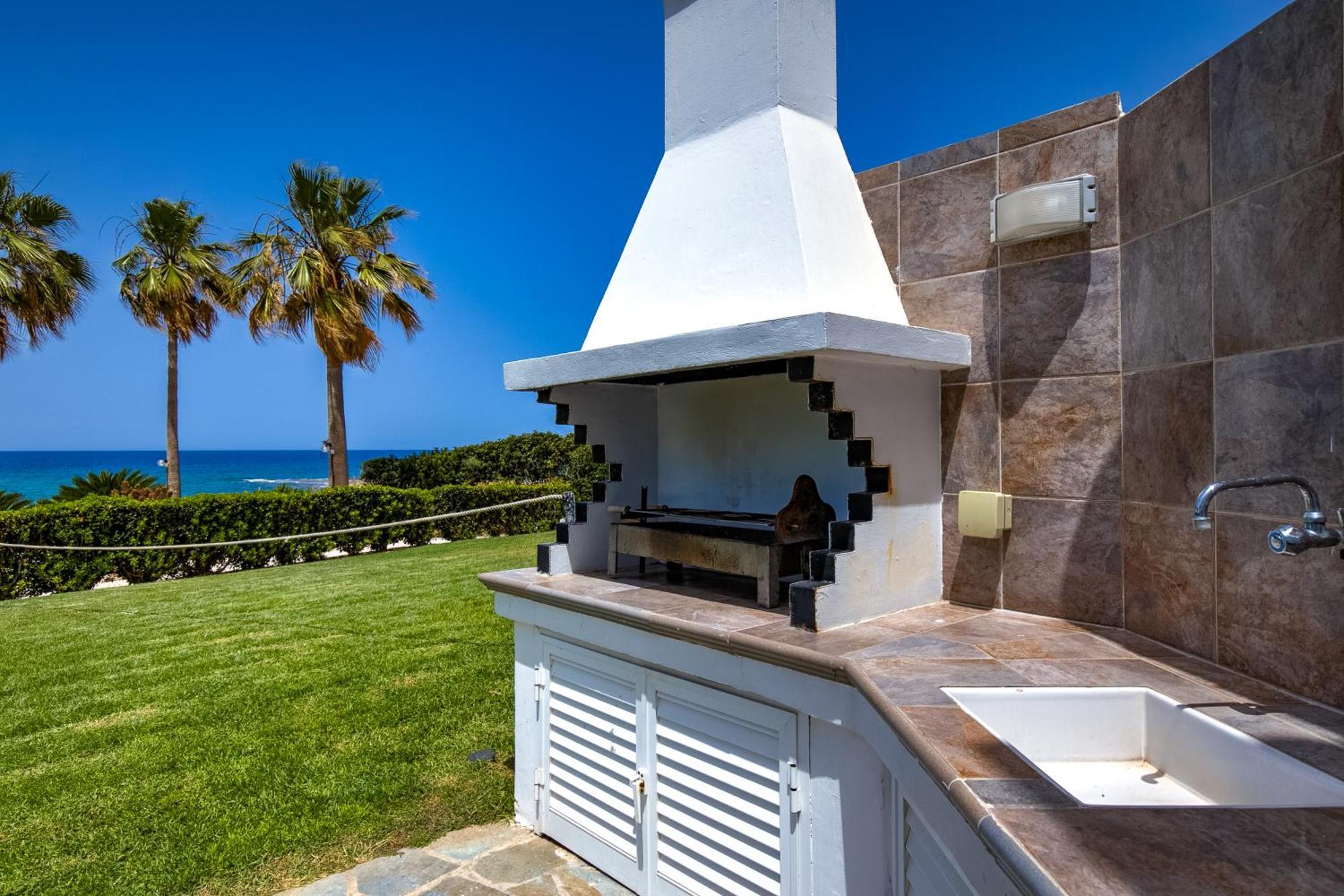 Platzia Beach Villas Pafos Exterior foto