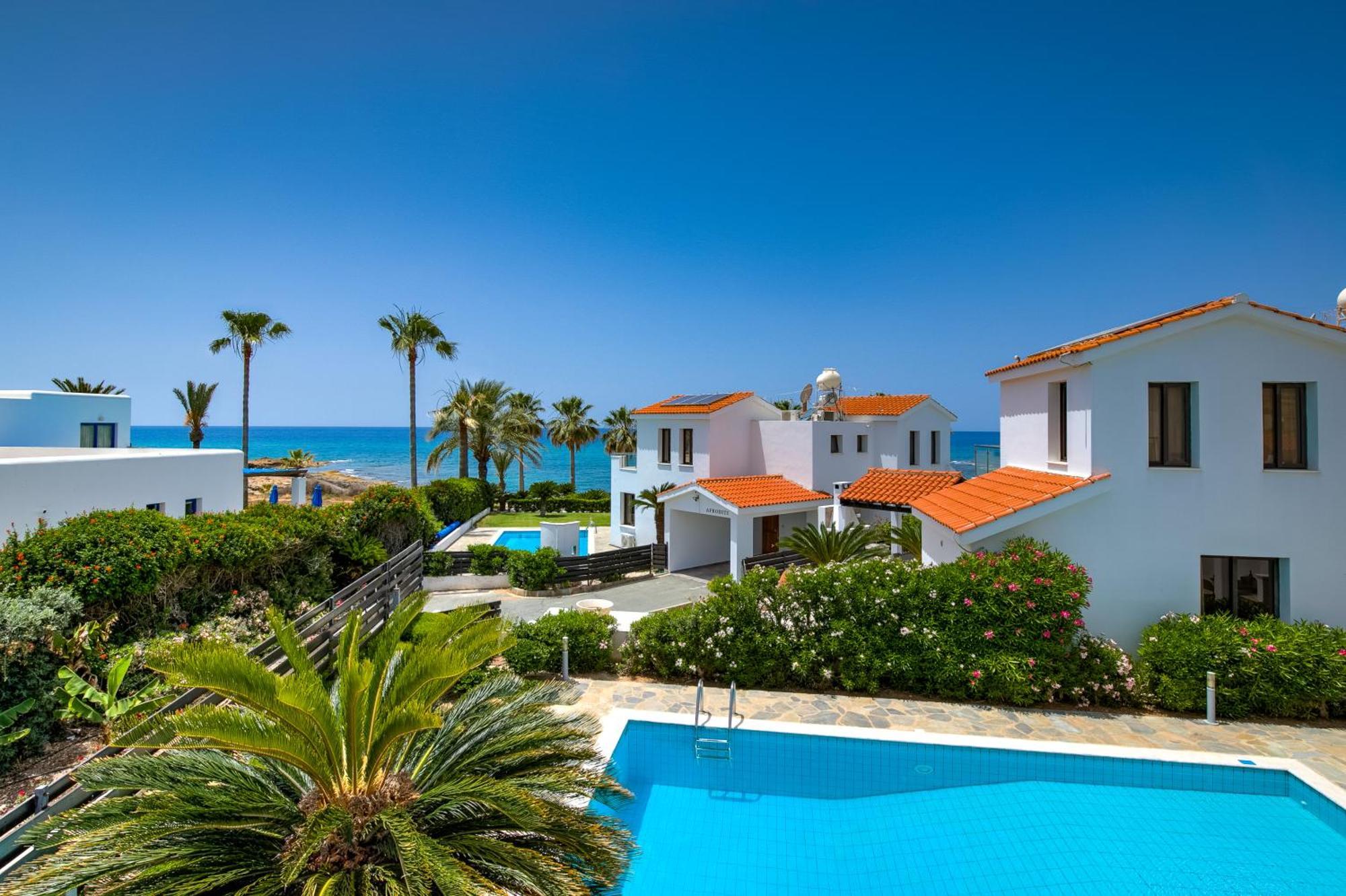 Platzia Beach Villas Pafos Exterior foto
