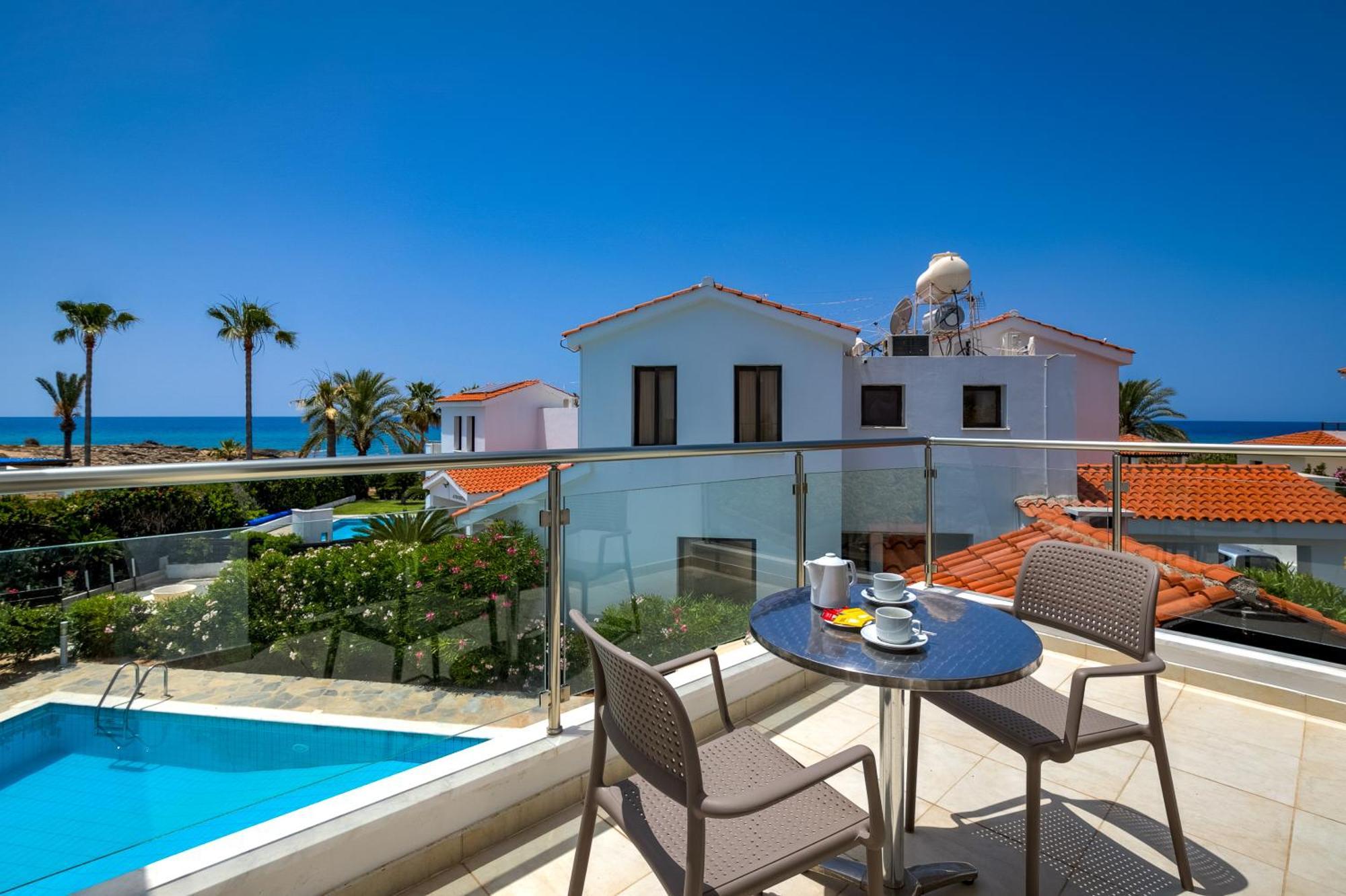 Platzia Beach Villas Pafos Exterior foto