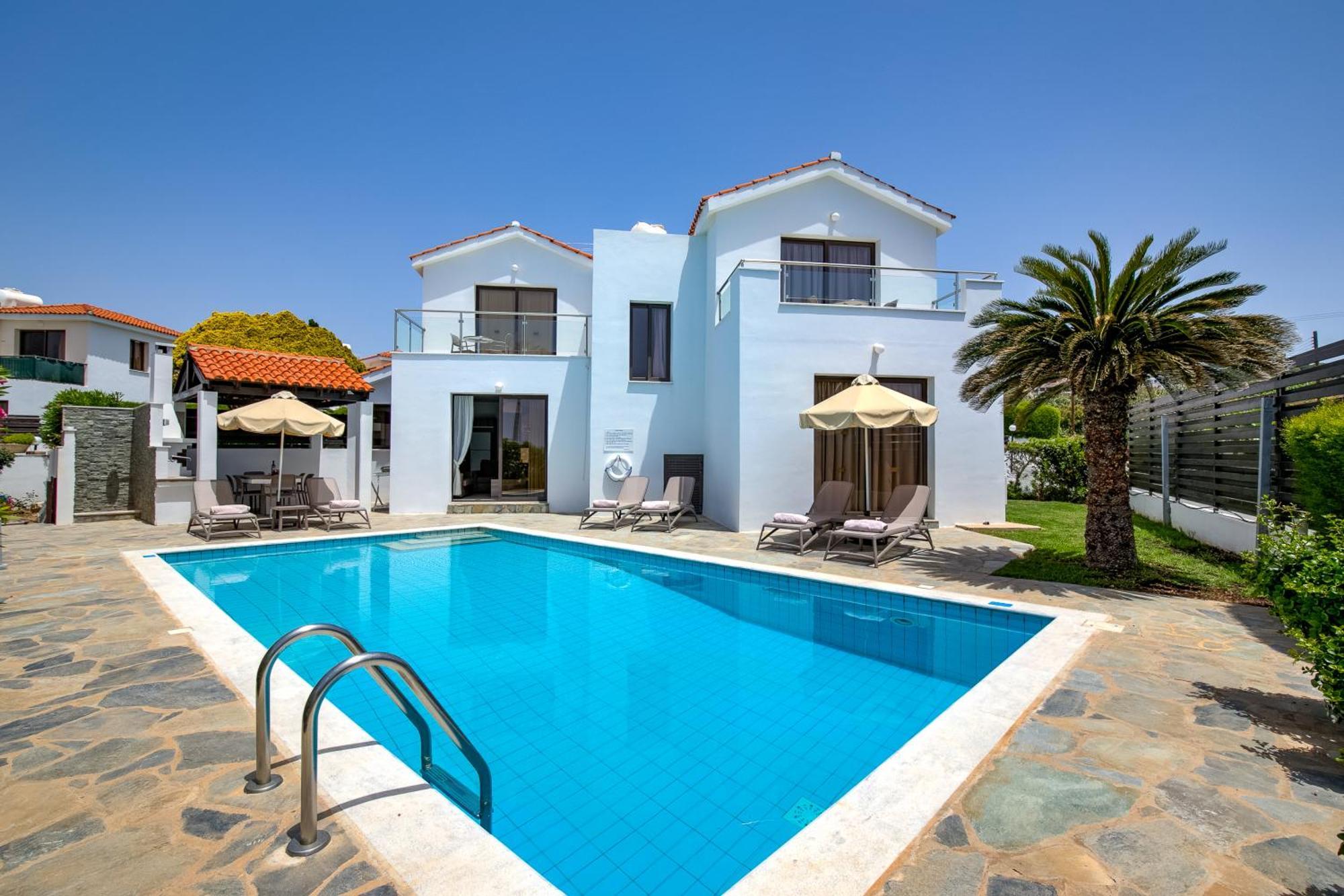 Platzia Beach Villas Pafos Exterior foto