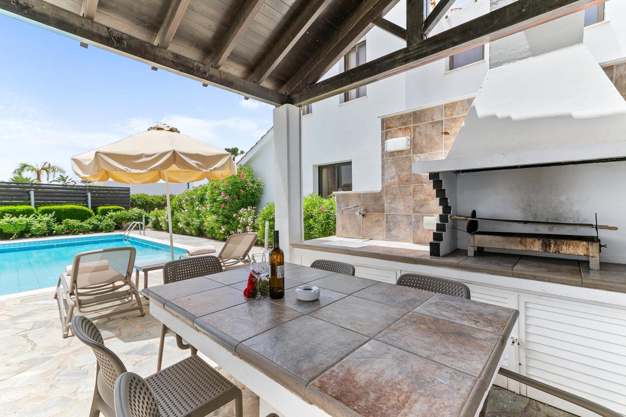 Platzia Beach Villas Pafos Exterior foto