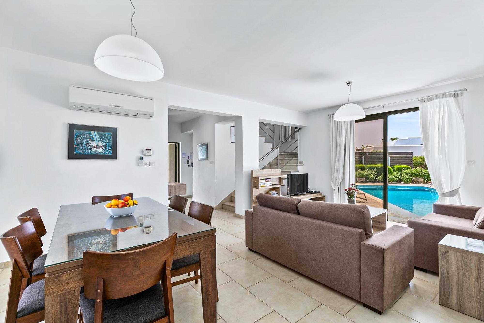 Platzia Beach Villas Pafos Exterior foto