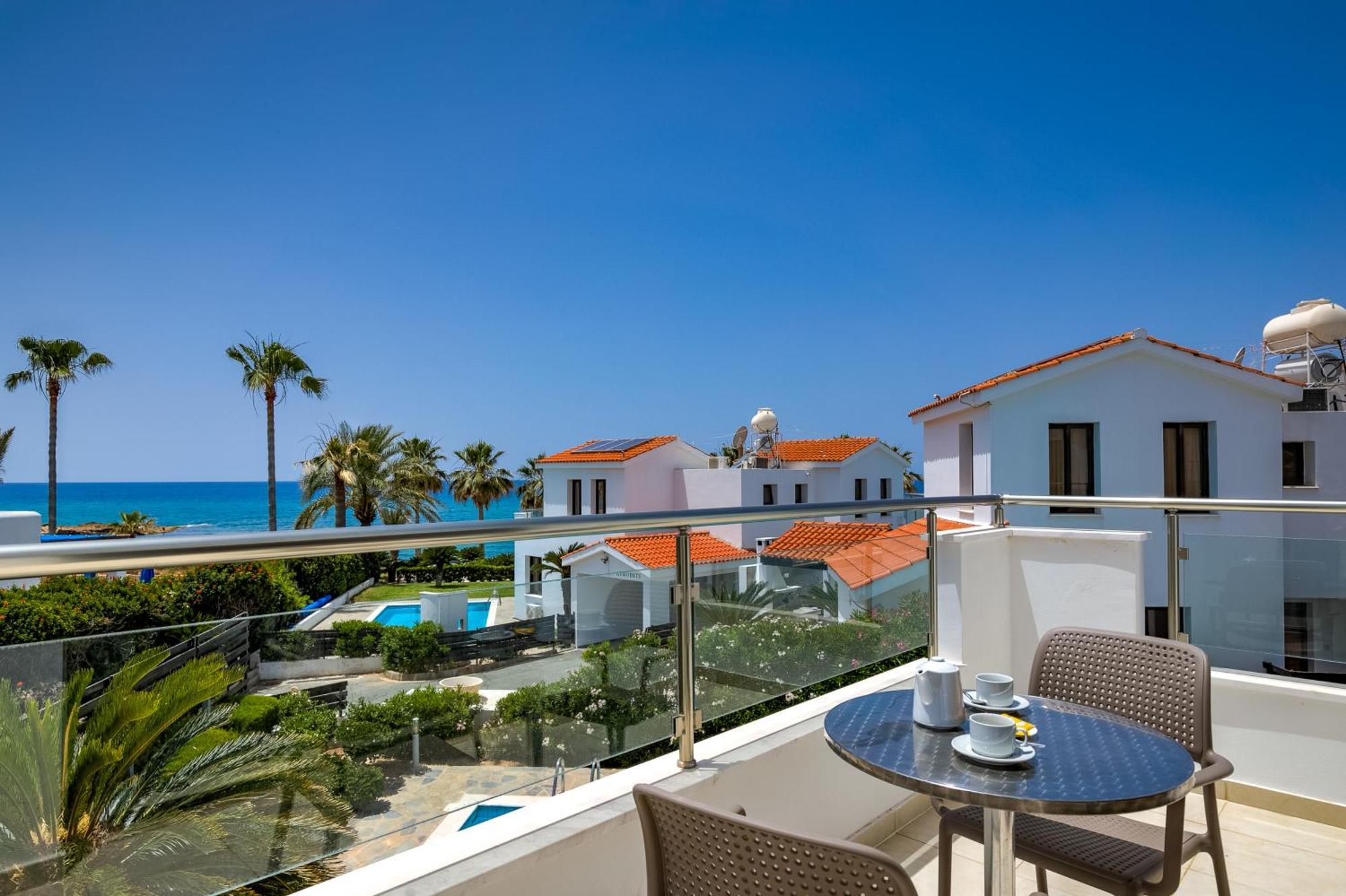 Platzia Beach Villas Pafos Exterior foto